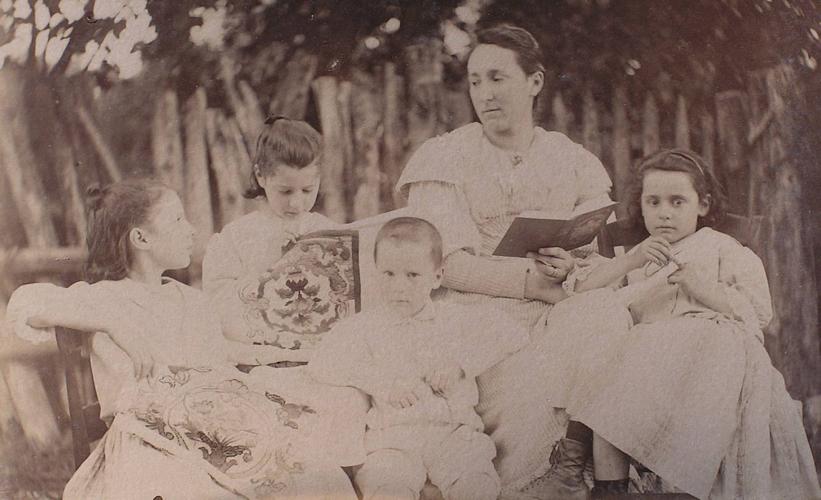Leïla Bost et ses enfants