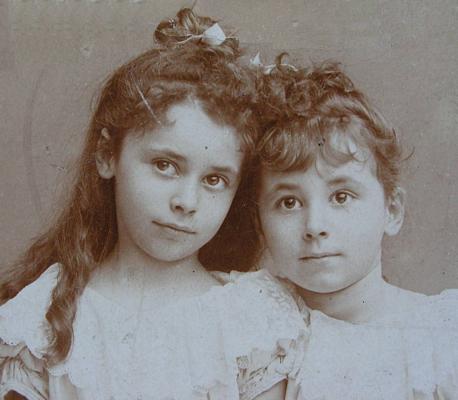 Odette et Simone Poussineau