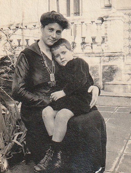 Suzanne Charon et son fils Etienne Negre