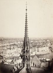 flèche de Notre Dame de Paris