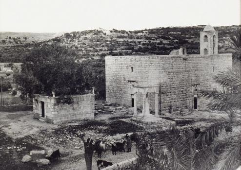 tomb of Henriette Renan in Amchit